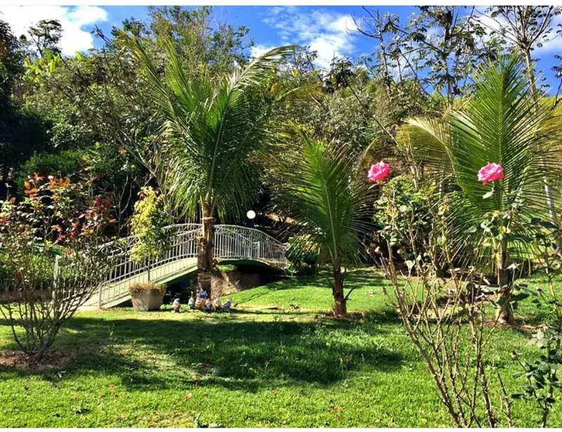 Jardim da unidade Piraí do Grupo Triunfo, clínica de saúde mental e dependência química