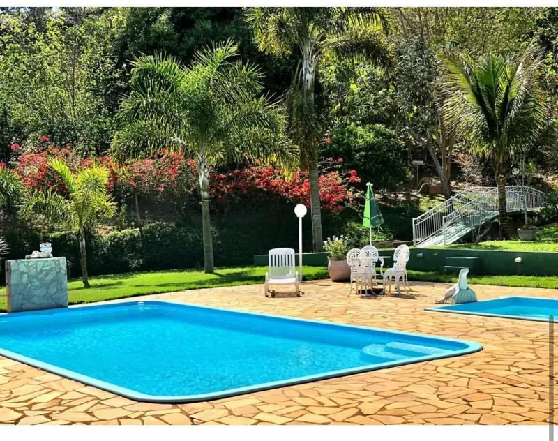 Piscina da unidade Piraí do Grupo Triunfo, clínica de saúde mental e dependência química