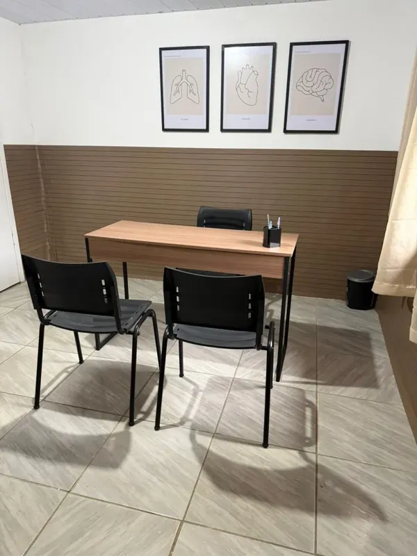 Sala de atendimento da unidade Piraí do Grupo Triunfo, clínica de saúde mental e dependência química