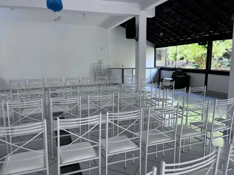 Salão para grupos terapêuticos da unidade Levy Gasparian do Grupo Triunfo, clínica de saúde mental e dependência química